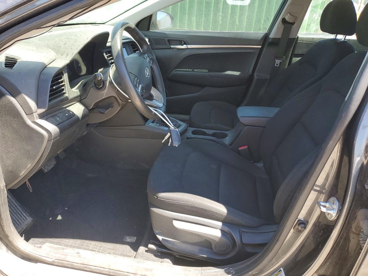 2020 Hyundai Elantra Se - Image 7