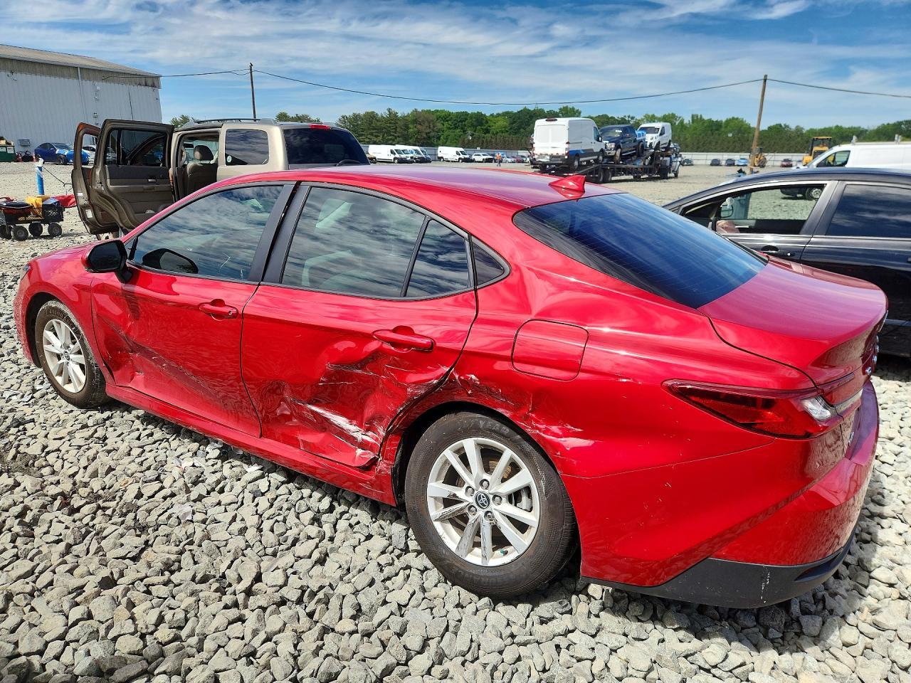 2025 Toyota Camry Le - Фото 2