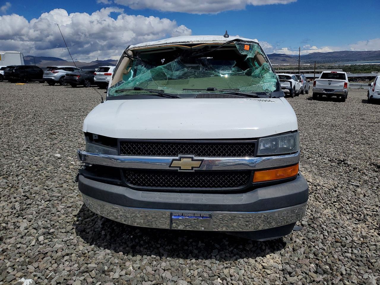 2018 Chevrolet Express G2500 - Фото 5