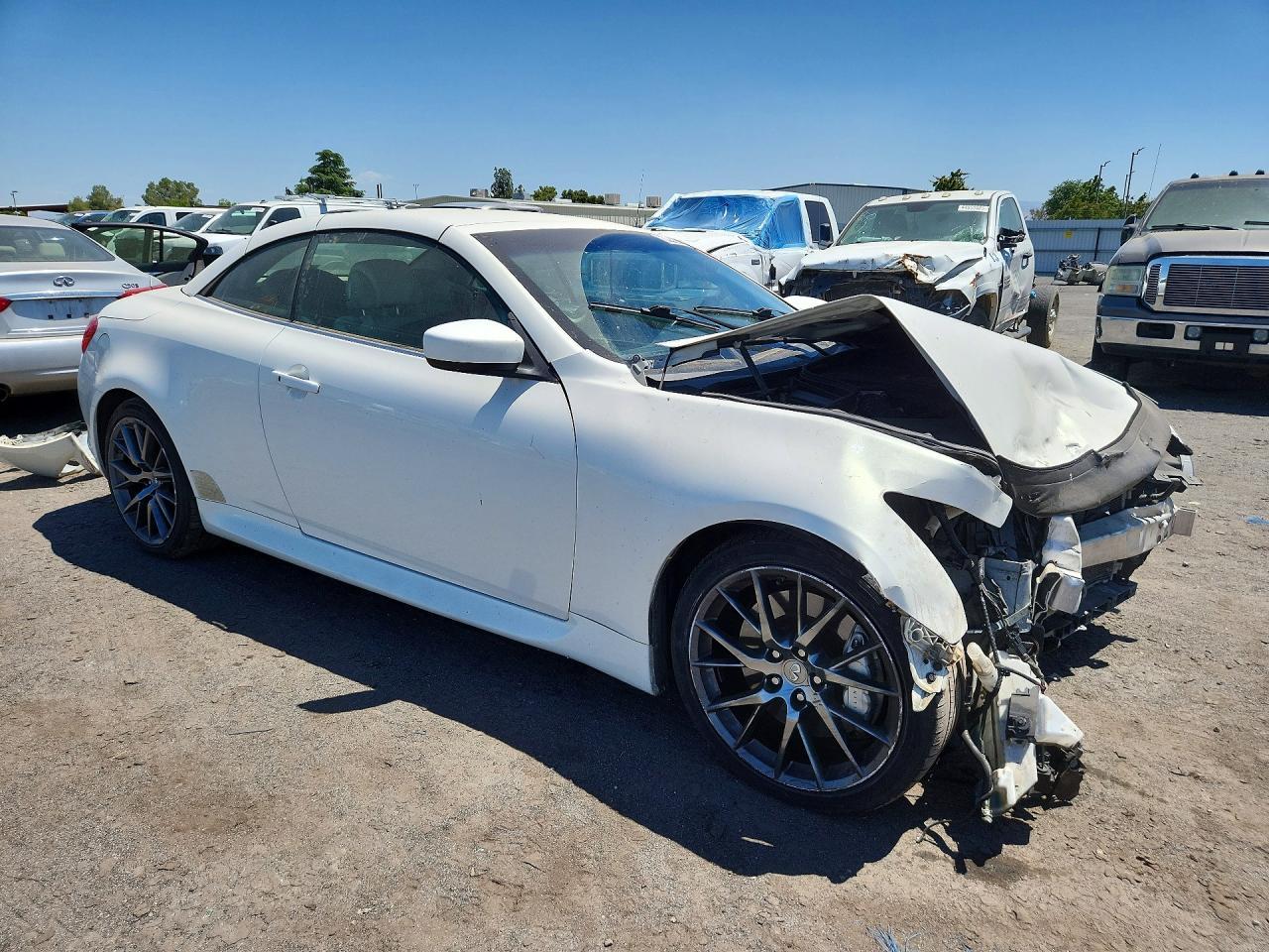 2013 Infiniti G37 Convertible Base - Image 4