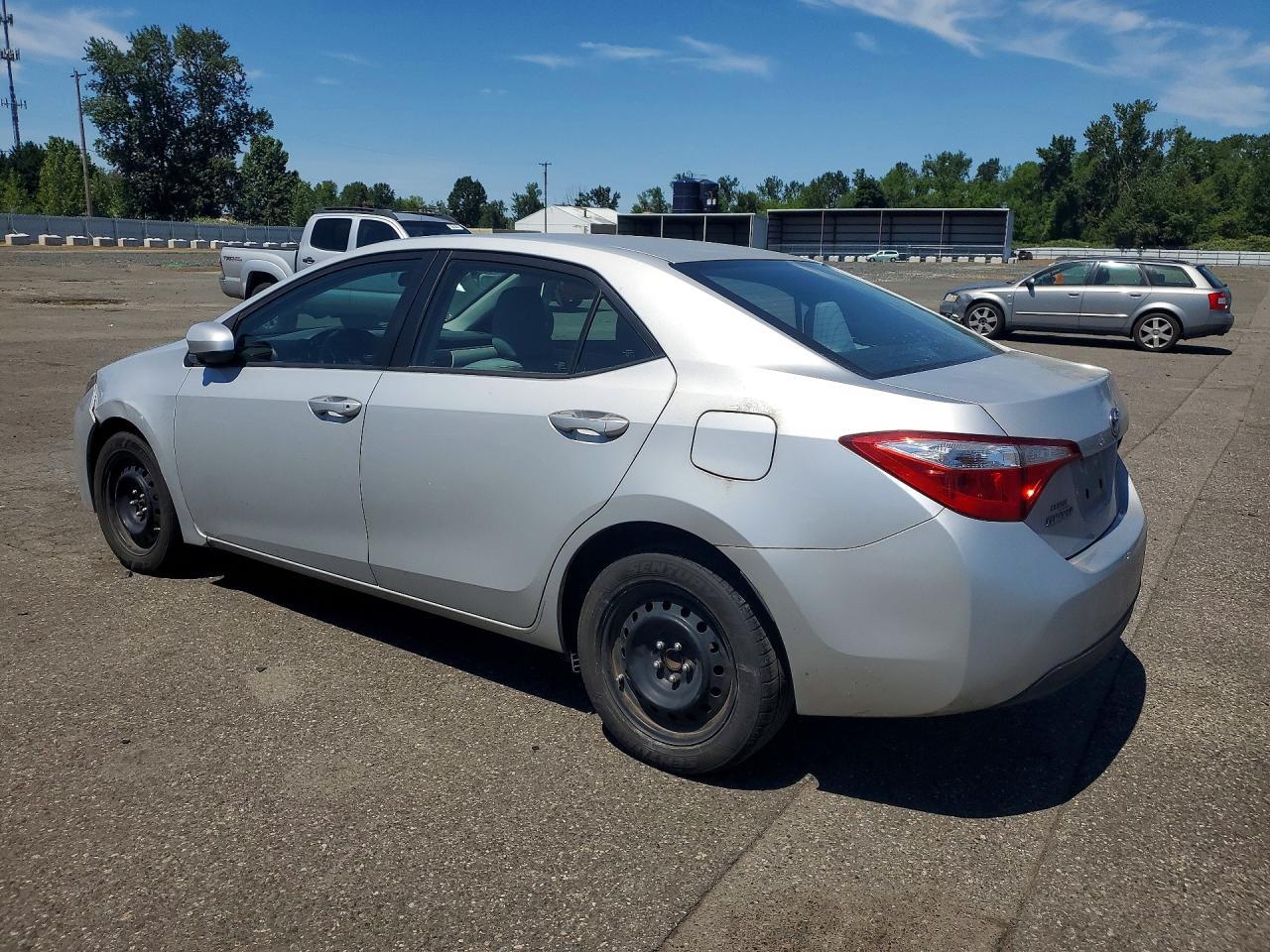 2015 Toyota Corolla Le - Фото 2
