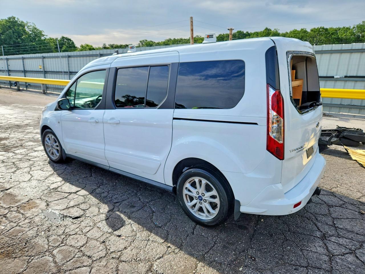 2022 Ford Transit Connect Xlt - Image 2