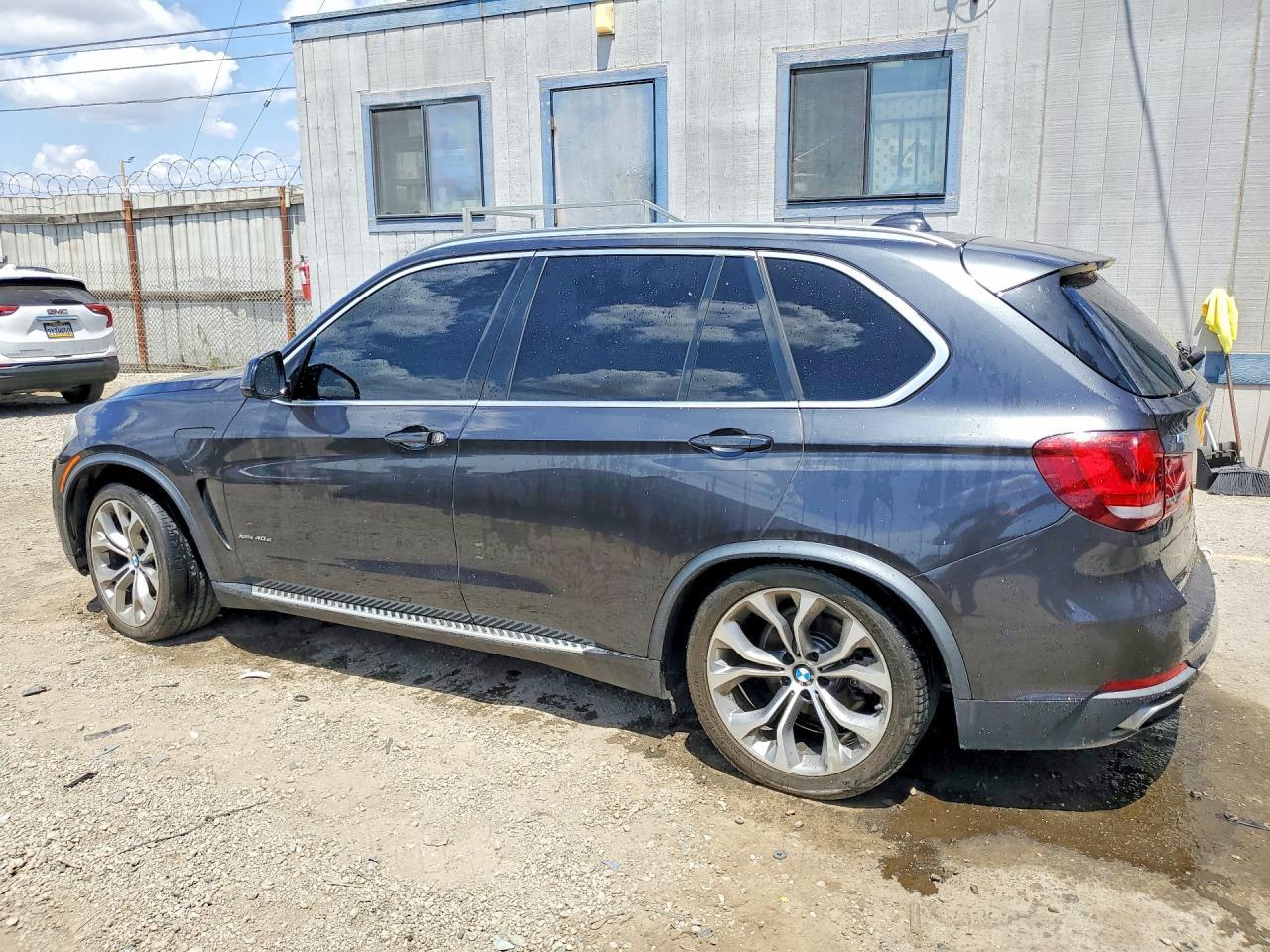 2016 BMW X5 Xdr40E - Image 2
