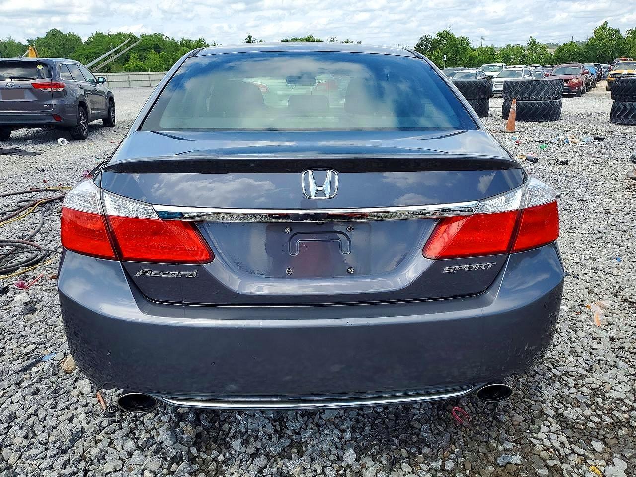 2015 Honda Accord Sport - Image 6