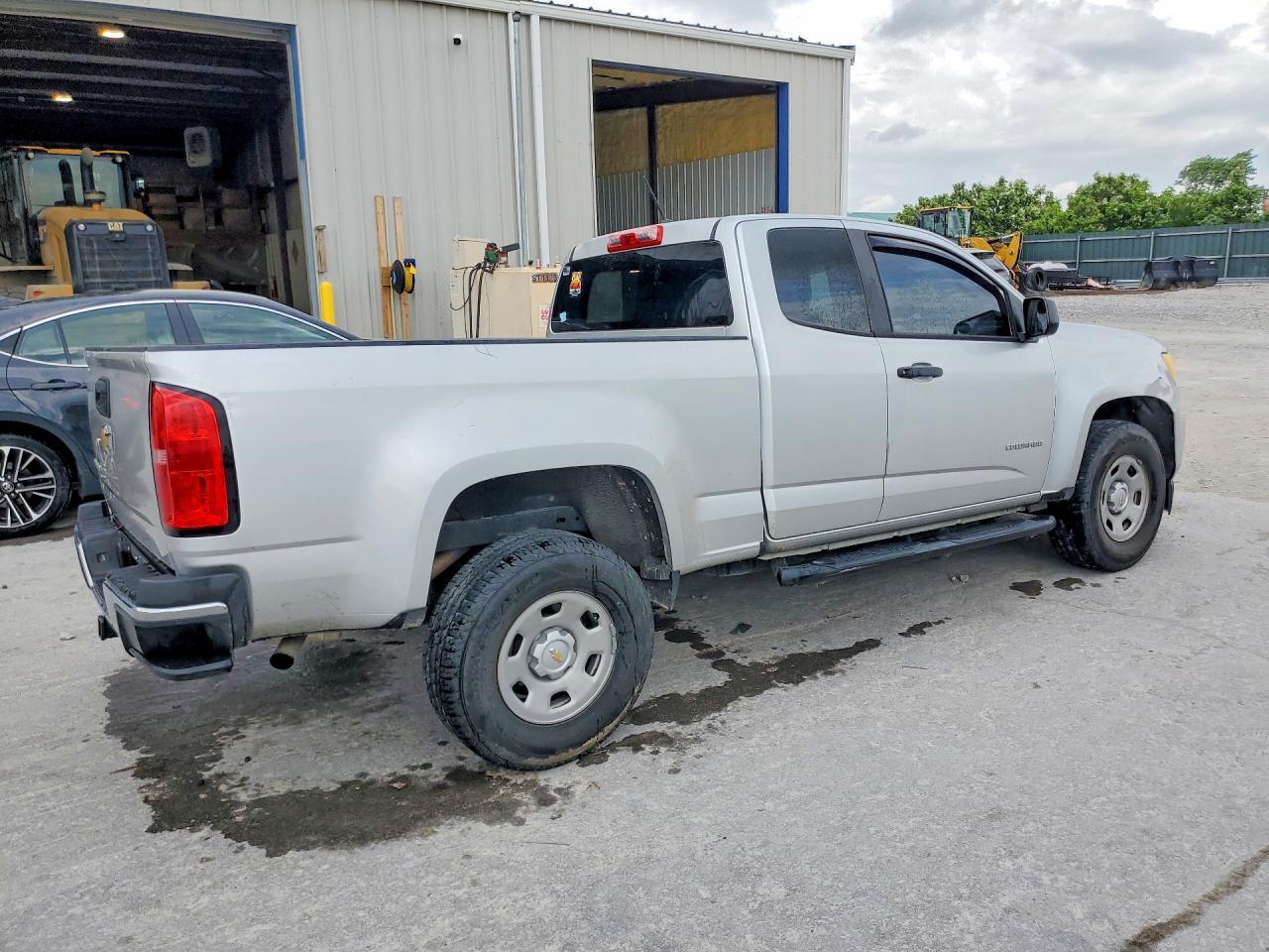 2018 Chevrolet Colorado - Image 3