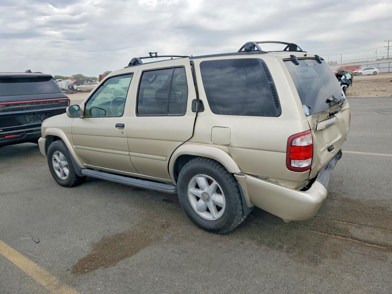 2000 Nissan Pathfinder Xe - Image 2