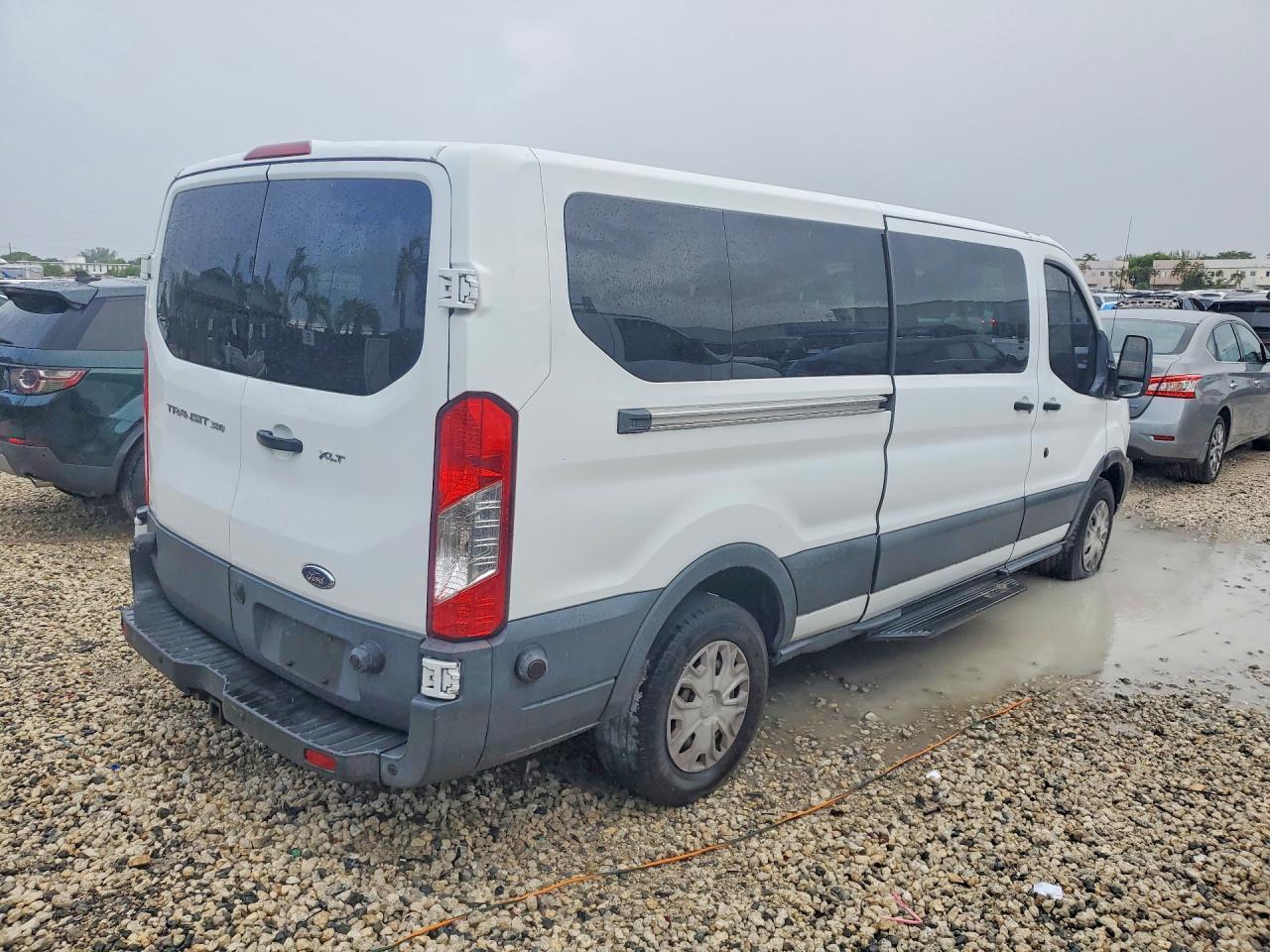 2017 Ford Transit T-350 - Image 3