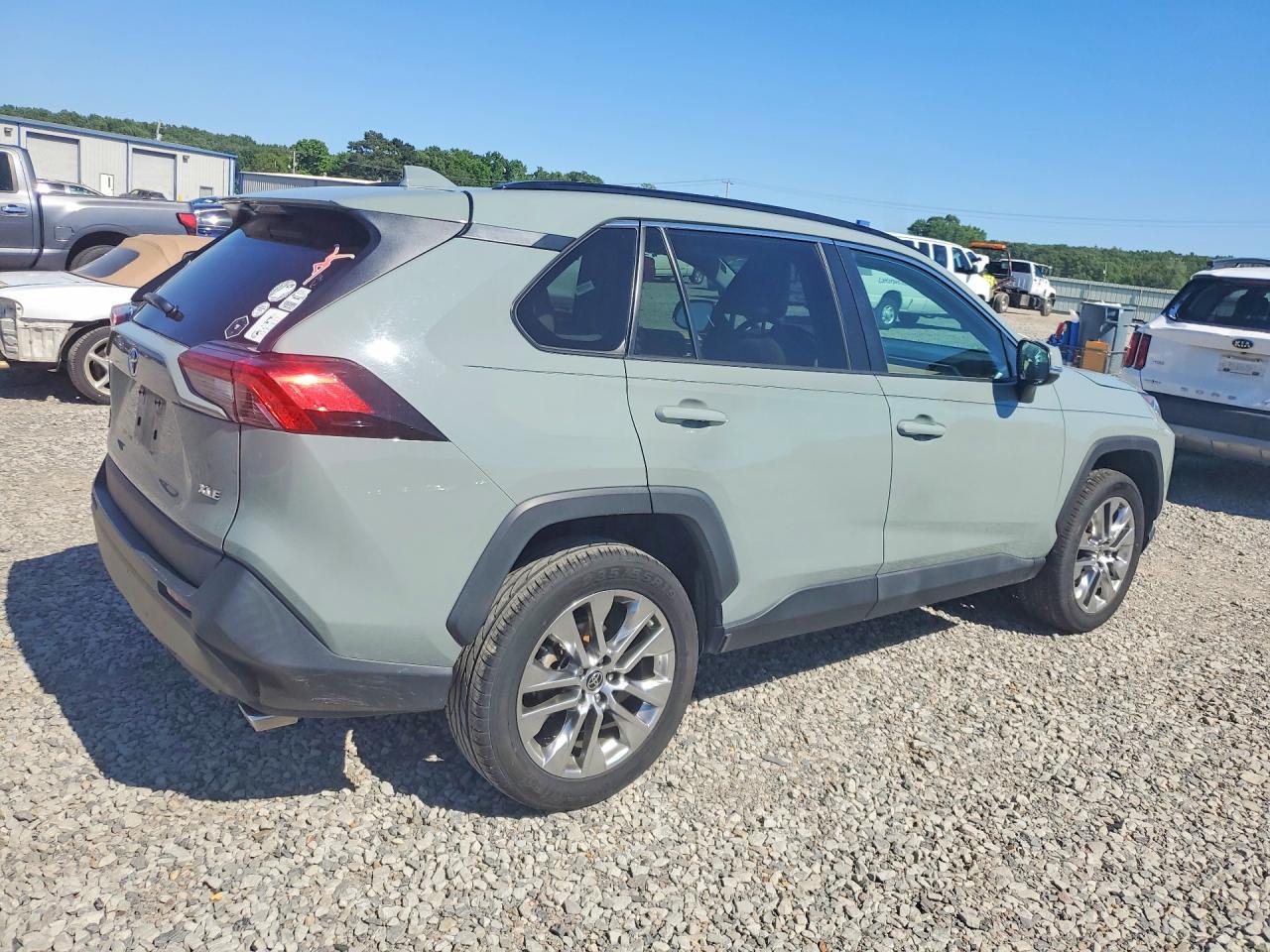 2021 Toyota Rav4 Xle Premium - Фото 3