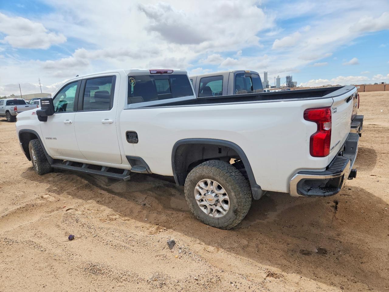 2023 Chevrolet Silverado K3500 Lt - Фото 2