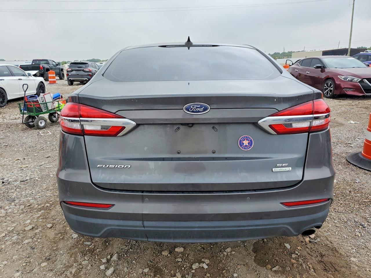 2020 Ford Fusion Se - Фото 6