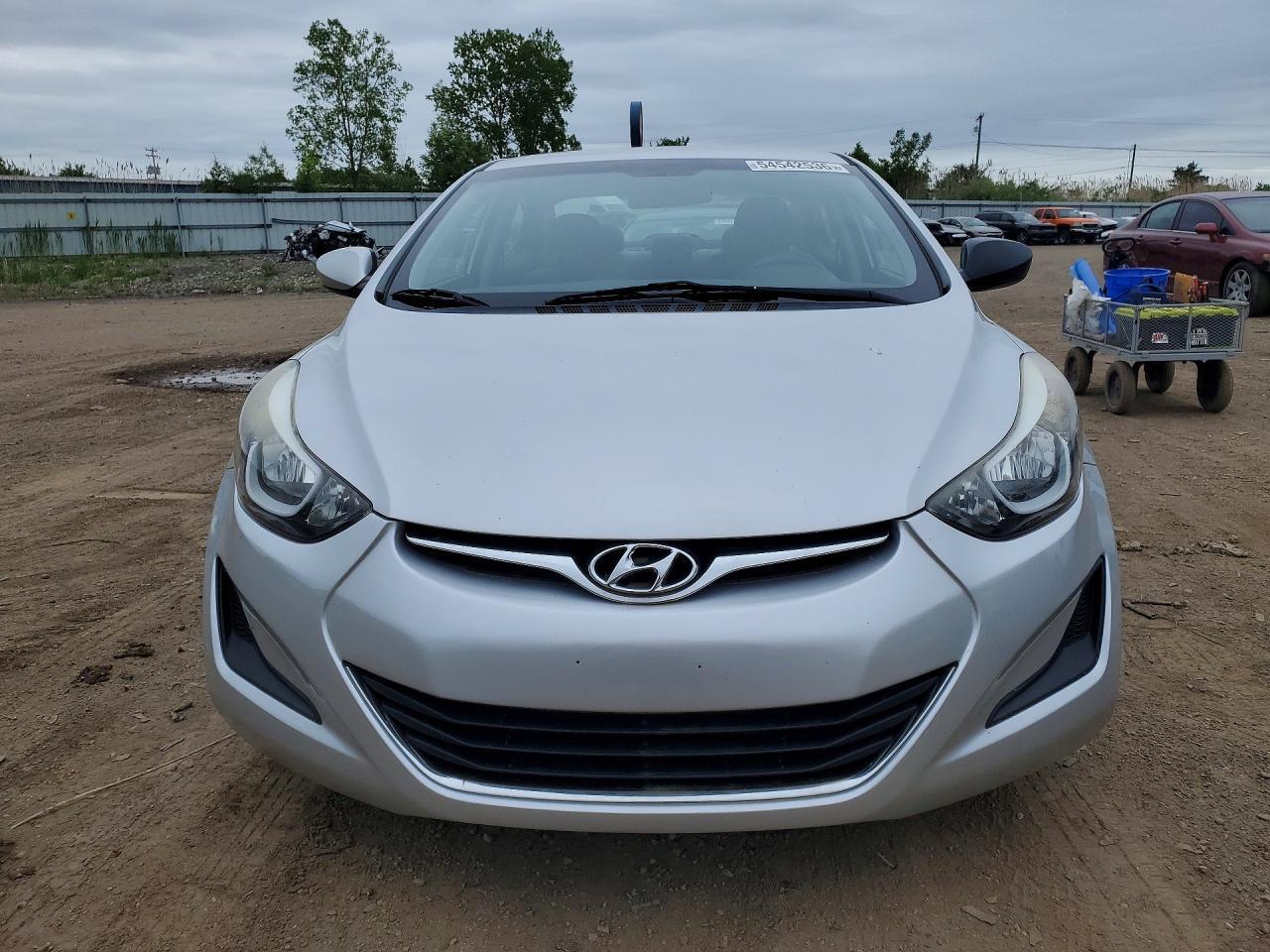 2016 Hyundai Elantra Se - Фото 5