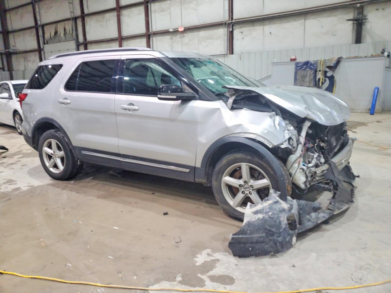 2017 Ford Explorer Xlt - Фото 4