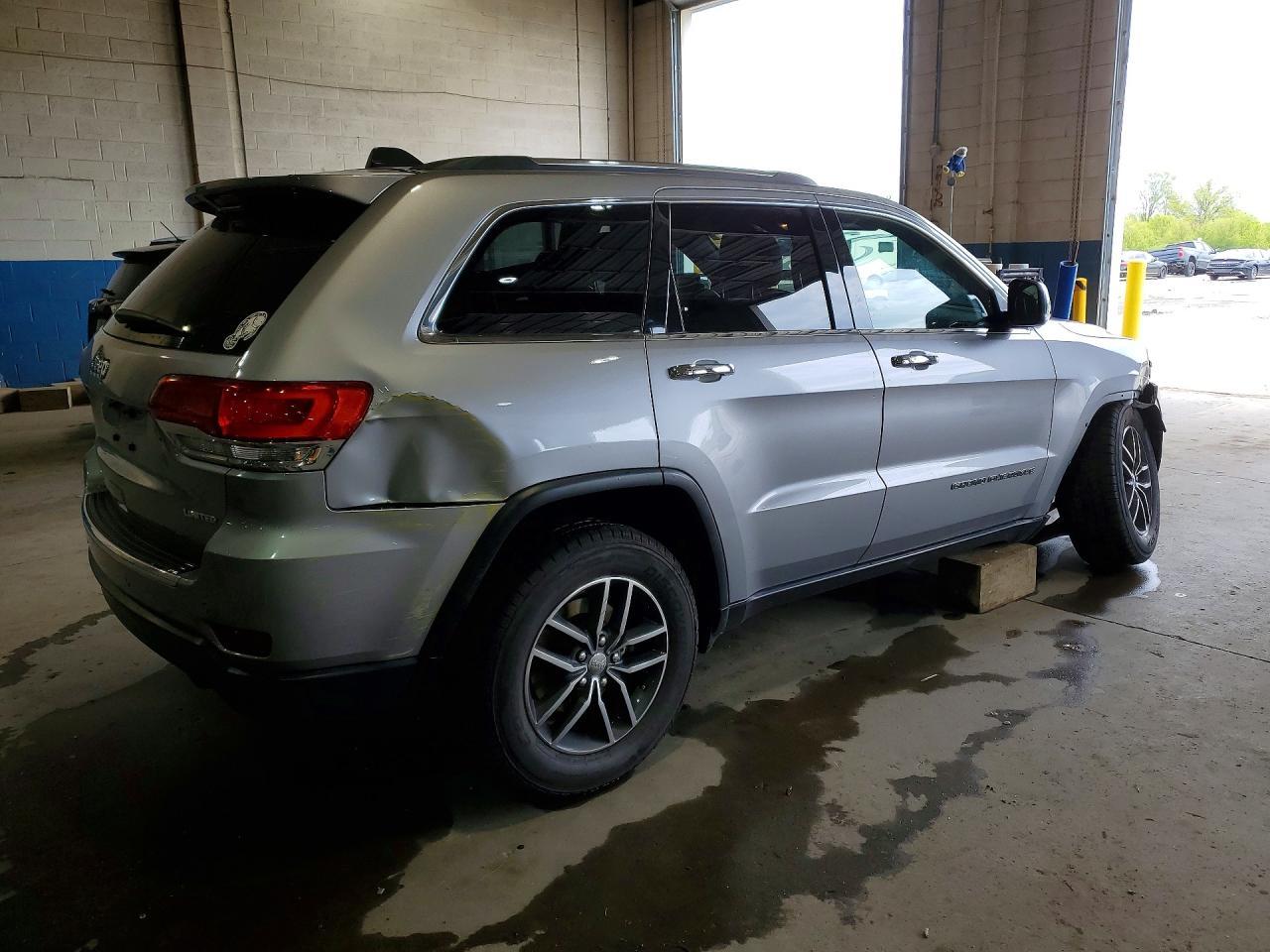 2018 Jeep Grand Cherokee Limited - Image 3