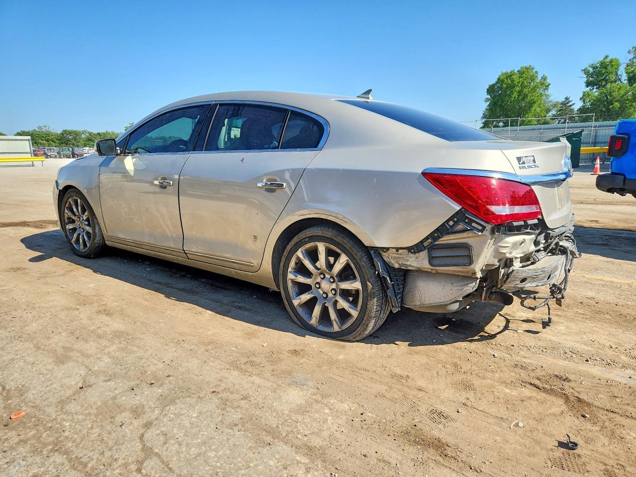 2014 Buick Lacrosse - Image 2