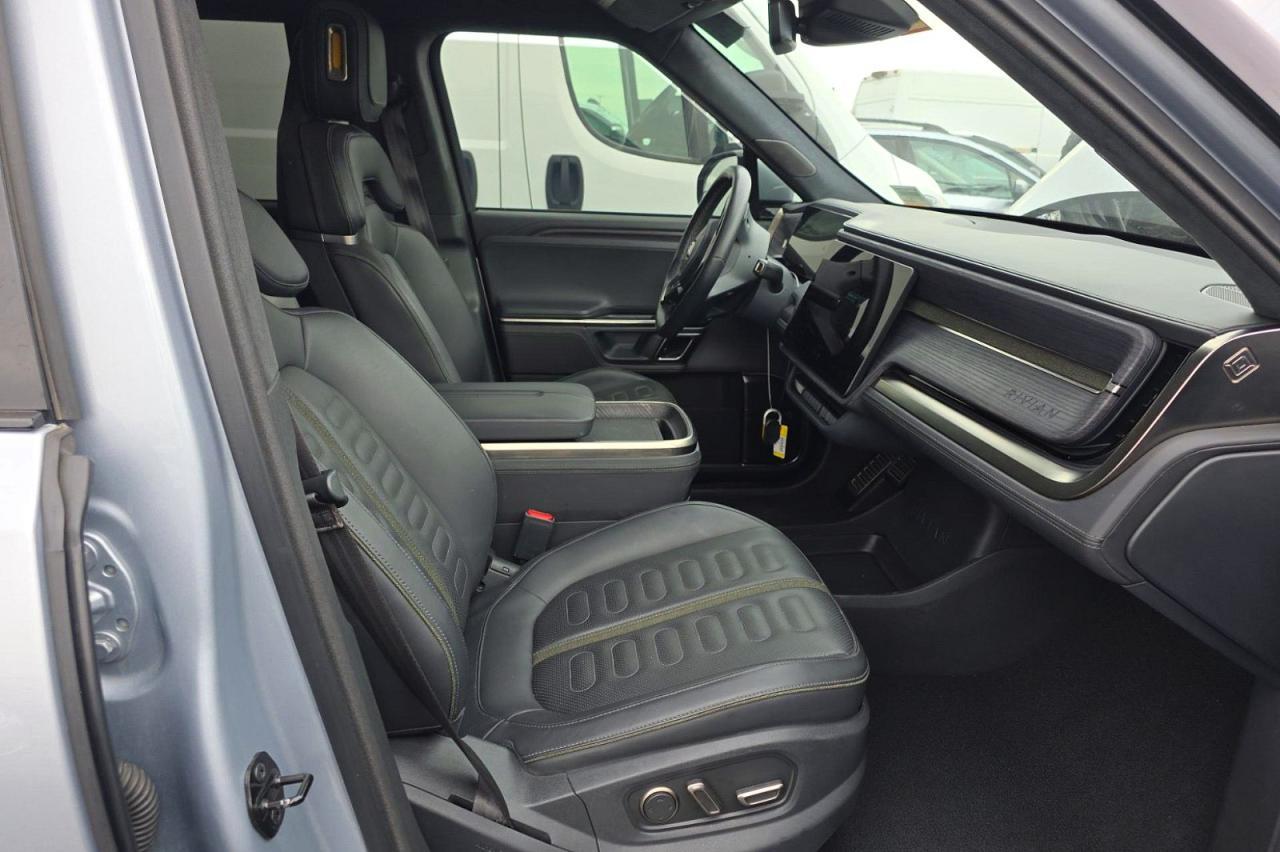 2023 Rivian R1S Adventure - Image 5