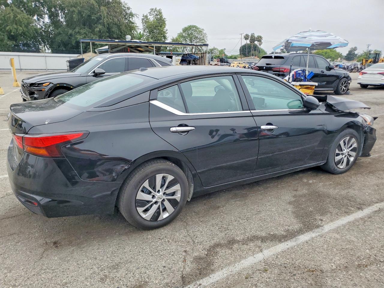 2020 Nissan Altima S - Image 3