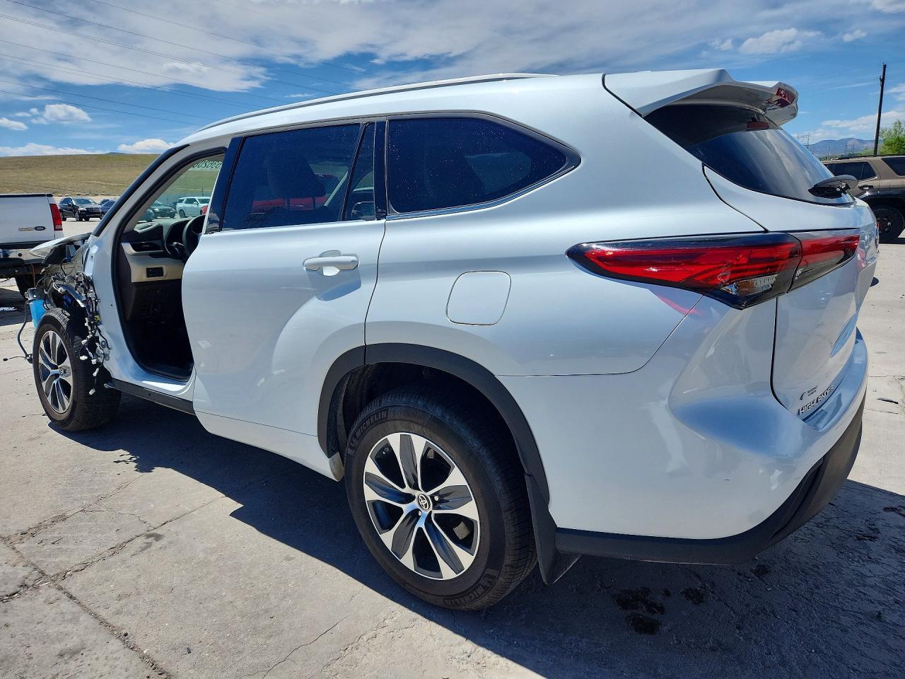2022 Toyota Highlander Hybrid Xle - Фото 2