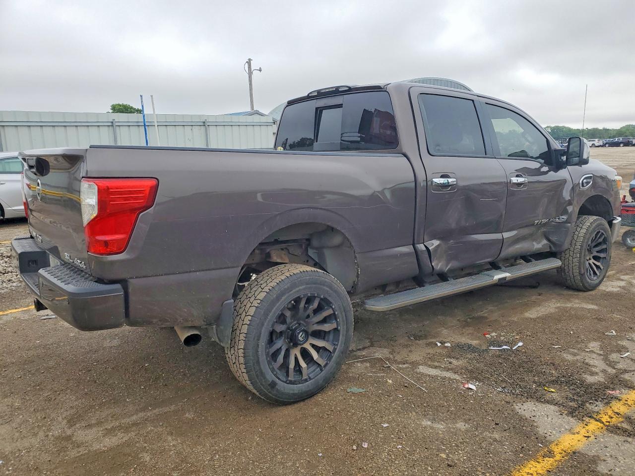 2017 Nissan Titan Xd Sl - Фото 3