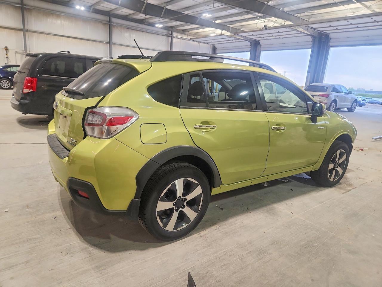 2014 Subaru Xv Crosstrek 2.0I Hybrid Touring - Image 3