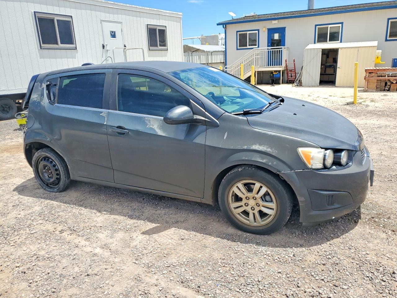 2016 Chevrolet Sonic Lt - Фото 4