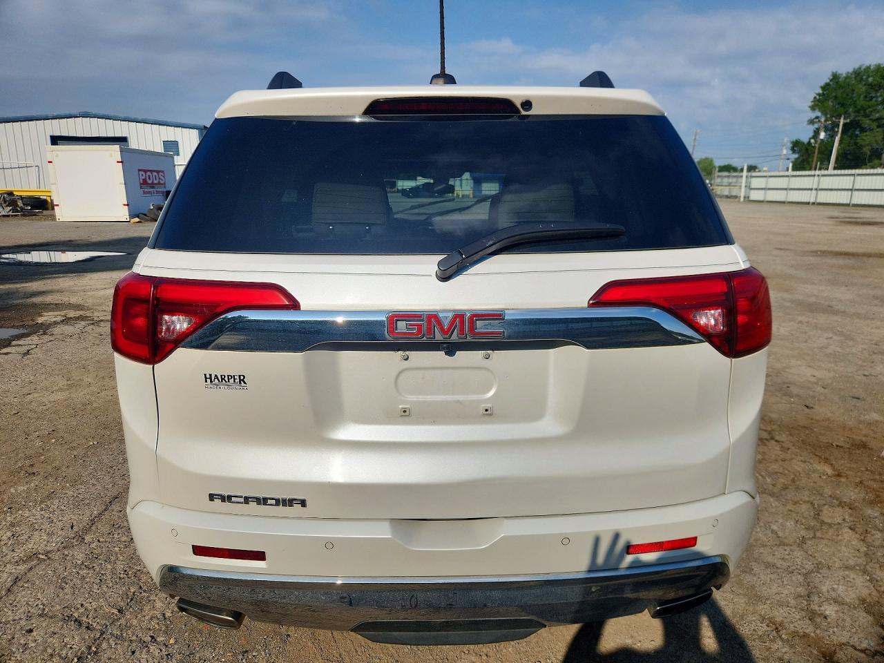 2017 GMC Acadia Denali - Фото 6