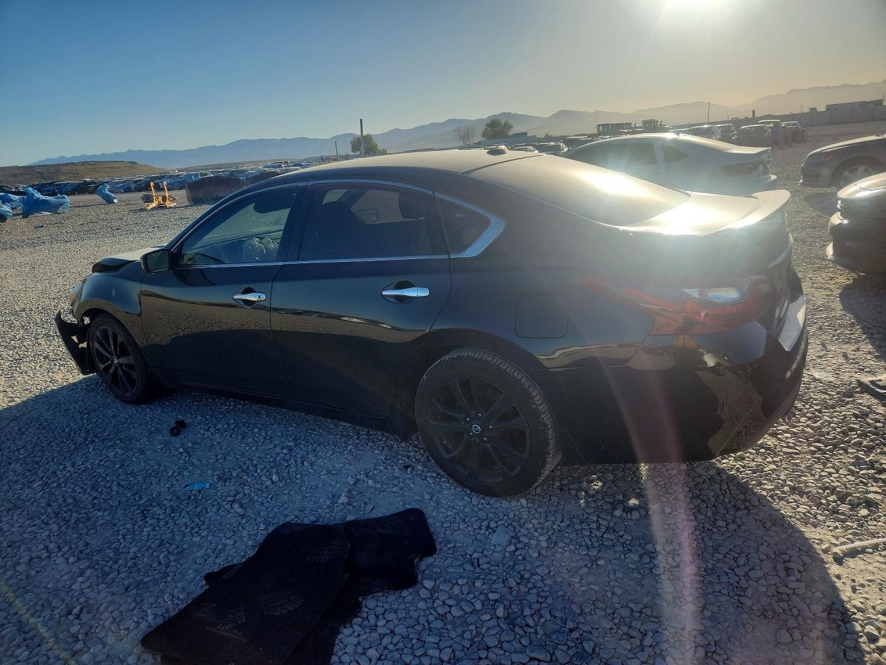 2018 Nissan Altima 2.5 Sr - Фото 2