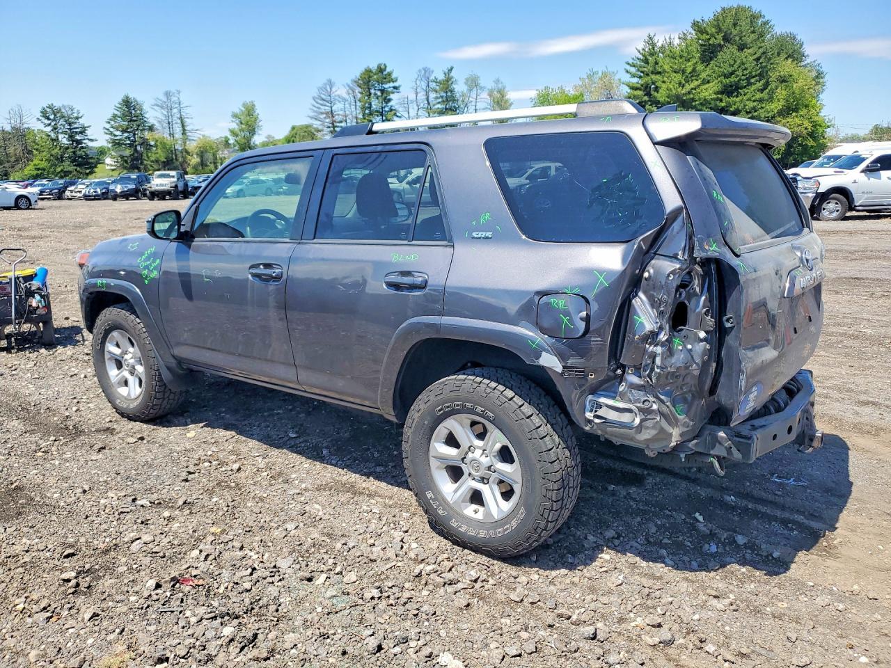 2021 Toyota 4Runner Sr5 - Фото 2