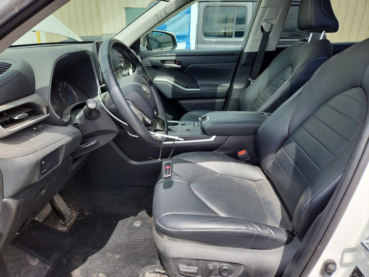 2021 Toyota Highlander Hybrid Xle - Image 7