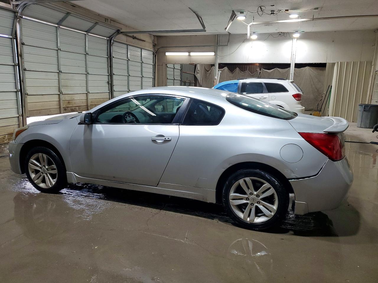 2013 Nissan Altima S - Фото 2
