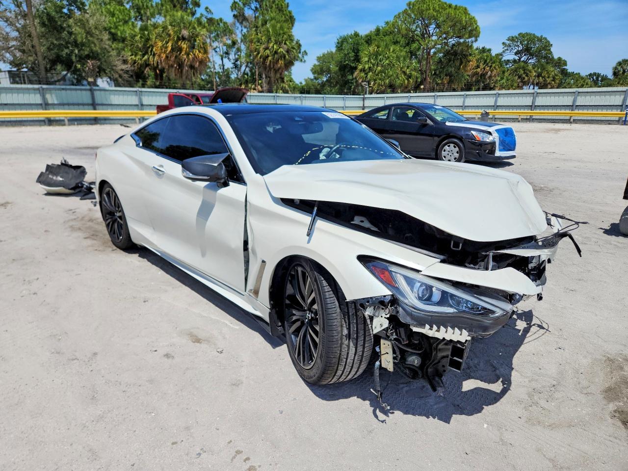 2020 Infiniti Q60 3.0T Luxe - Image 4