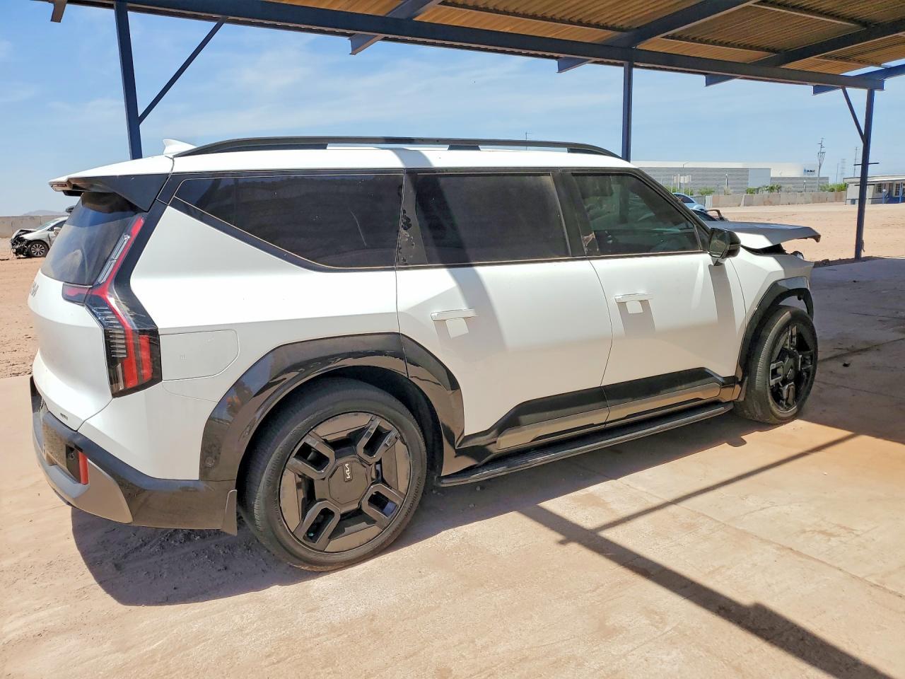 2024 Kia Ev9 Gt Line - Image 3