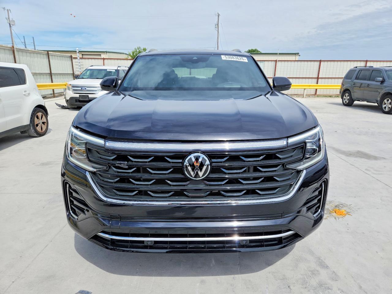 2024 Volkswagen Atlas Cross Sport Sel R-Line - Image 5