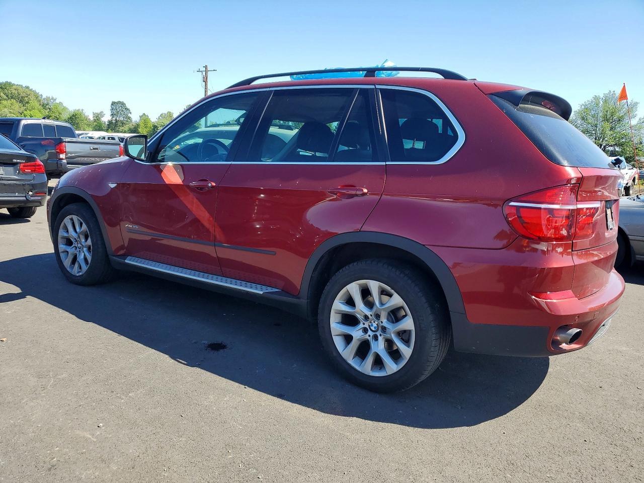 2013 BMW X5 xDrive35I - Фото 2