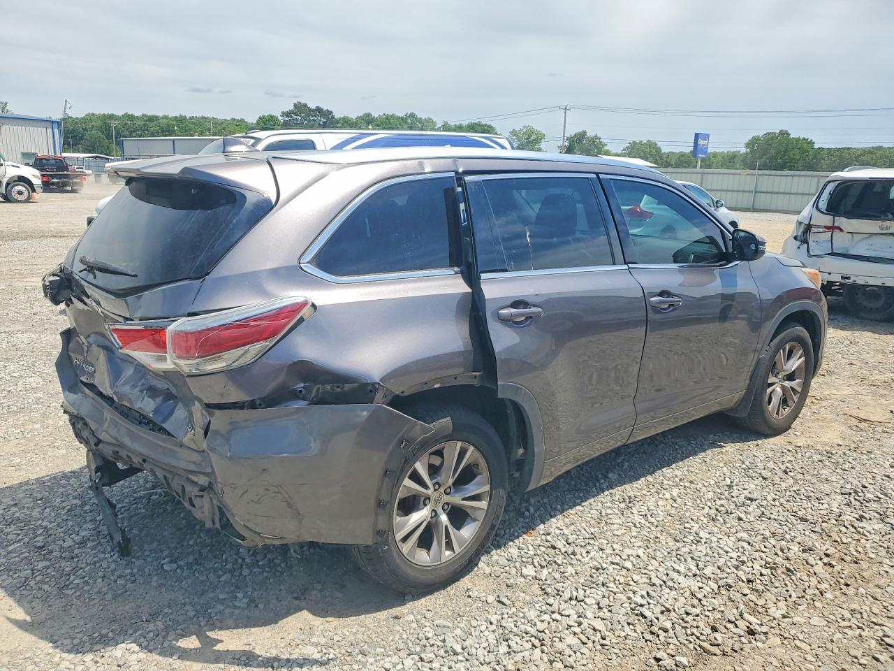 2015 Toyota Highlander Xle - Фото 3