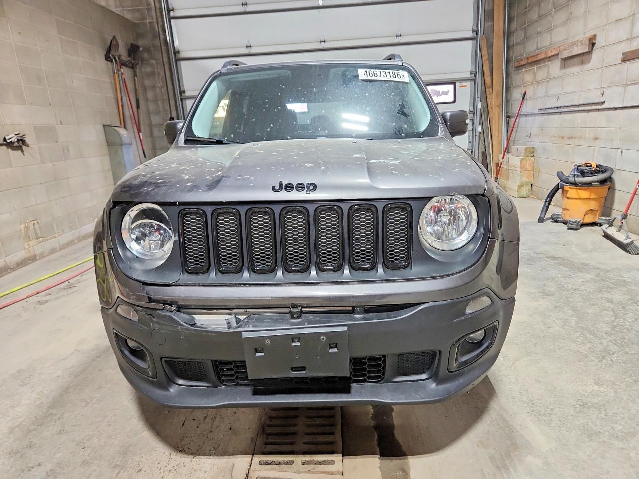 2017 Jeep Renegade Latitude - Image 5