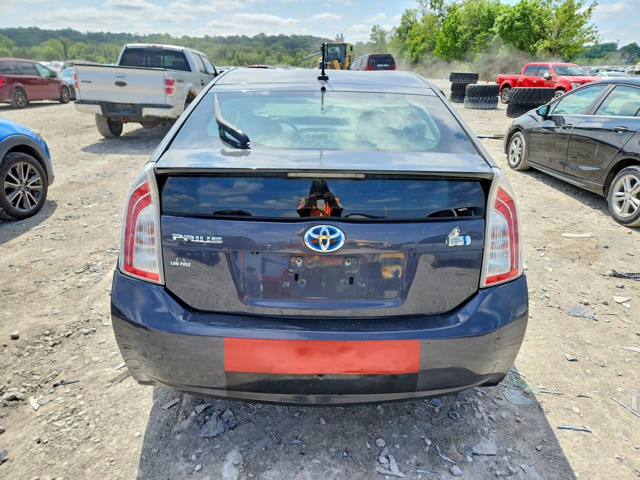 2015 Toyota Prius Three - Фото 6