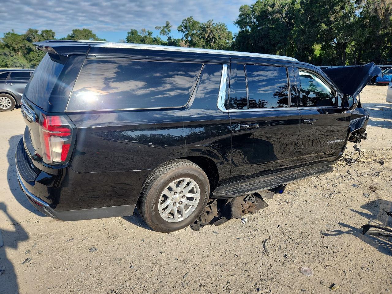 2021 Chevrolet Suburban C1500 Lt - Фото 3