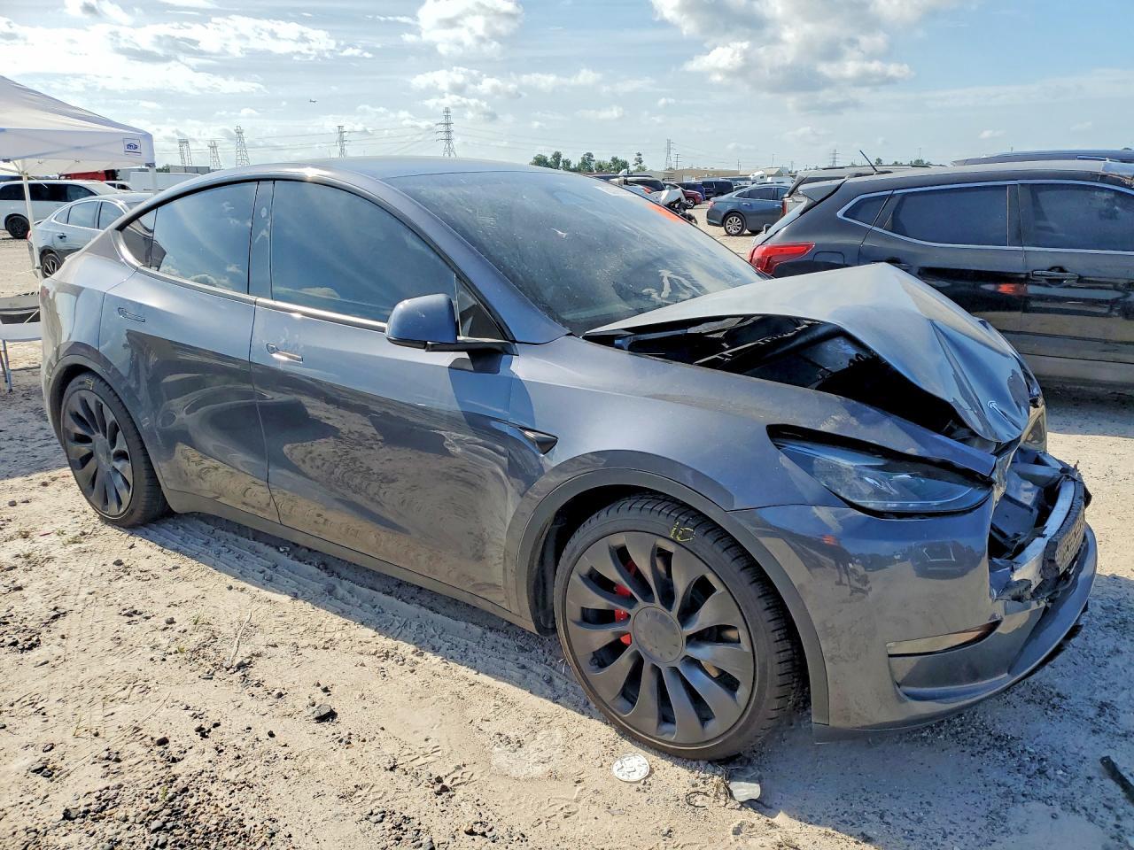 2023 Tesla Model Y - Фото 4