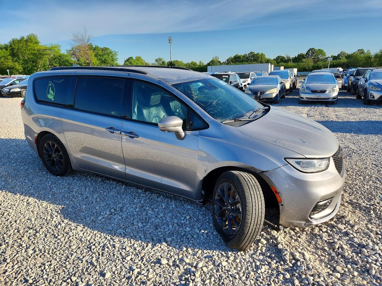 2021 Chrysler Pacifica Touring L - Image 4