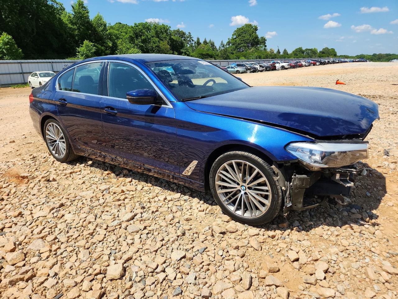 2019 BMW 530 Xi - Image 4