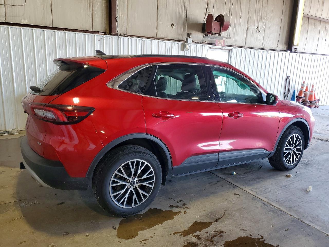 2025 Ford Escape - Фото 3