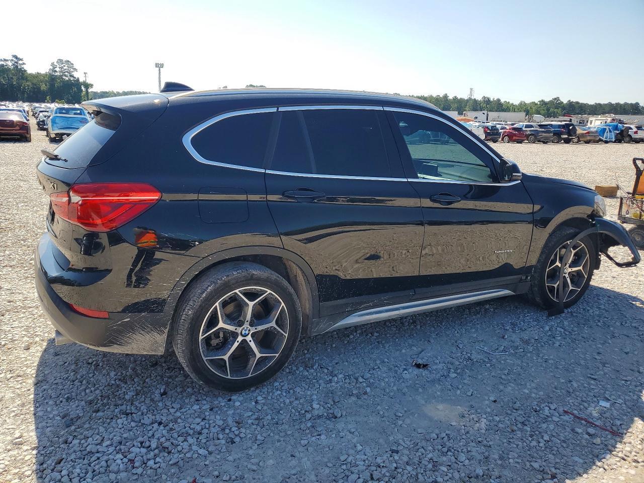 2017 BMW X1 Sdrive28I - Фото 3