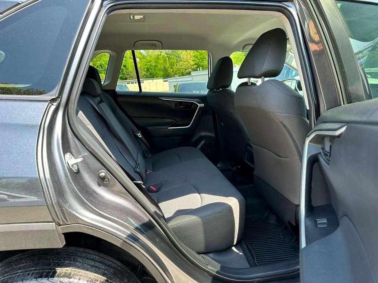 2021 Toyota Rav4 Le - Image 5