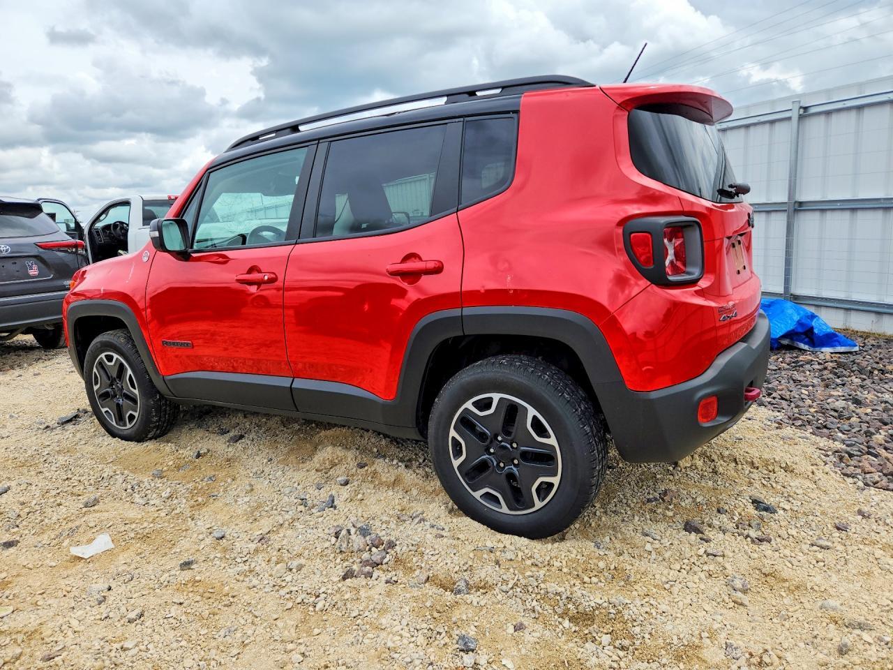 2017 Jeep Renegade Trailhawk - Фото 2
