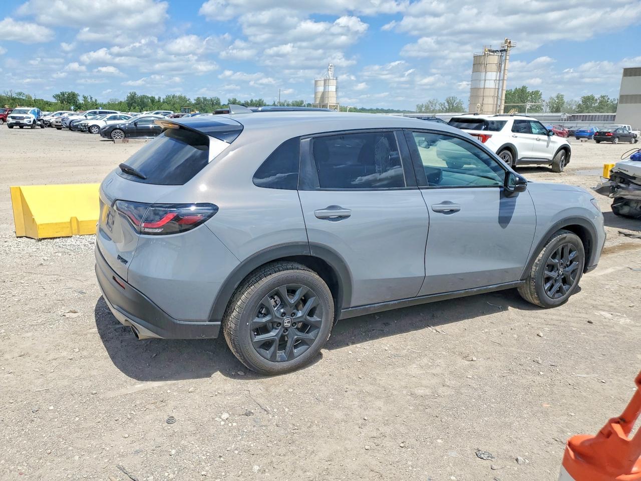 2025 Honda Hr-V Sport - Image 3