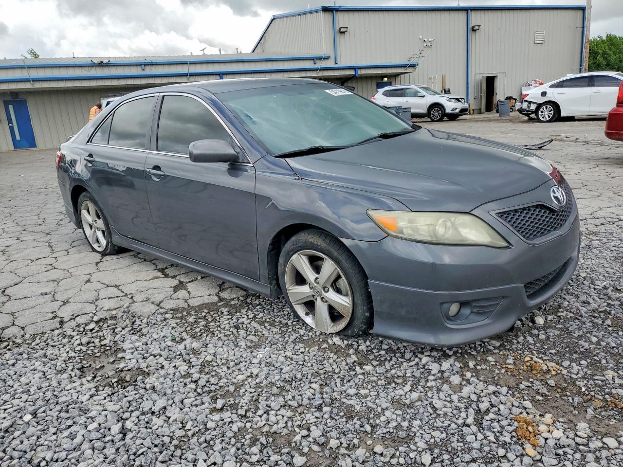 2011 Toyota Camry Se - Фото 4