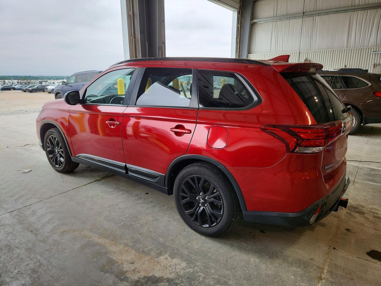 2018 Mitsubishi Outlander Se - Фото 2
