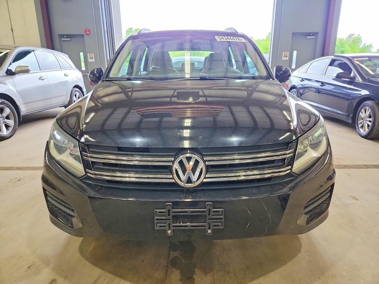 2017 Volkswagen Tiguan S - Фото 5