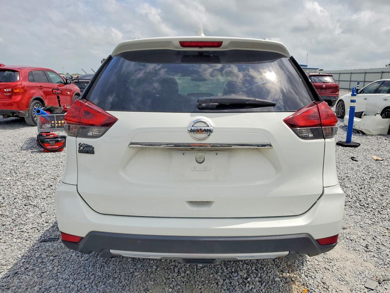 2020 Nissan Rogue S - Фото 6