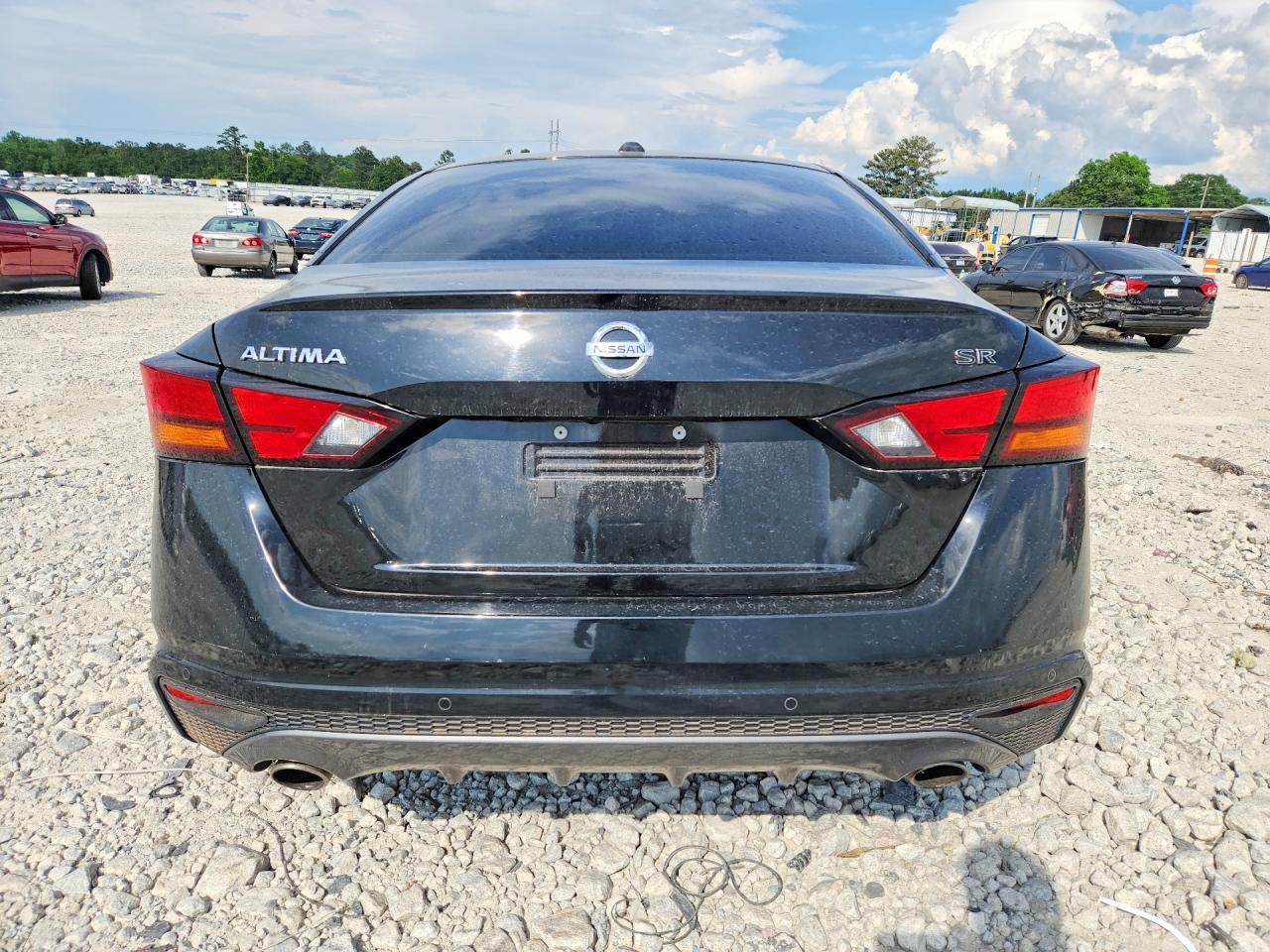 2022 Nissan Altima 2.5 Sr - Image 6